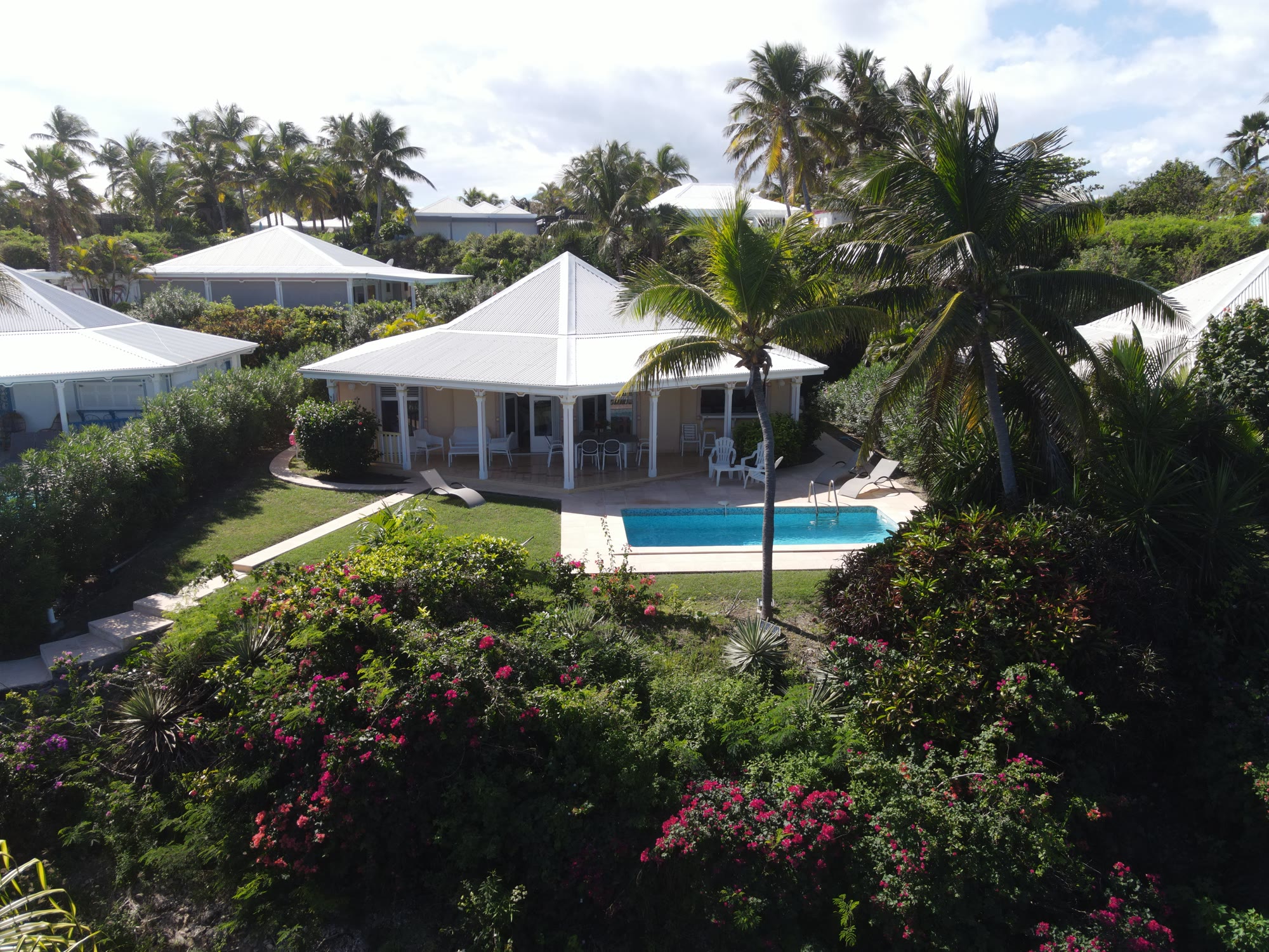 Villa Ti Bomb